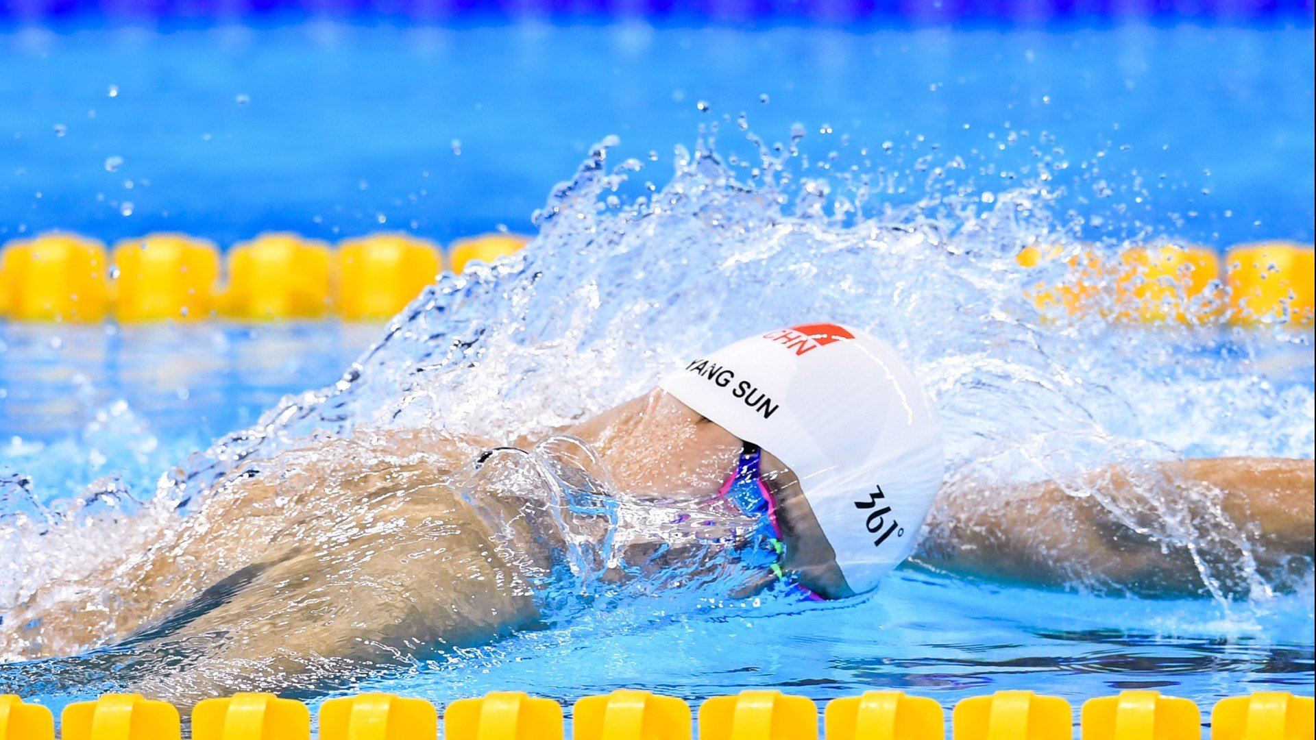 红色跑步节，燃烧激情迎接未来，红色跑跑